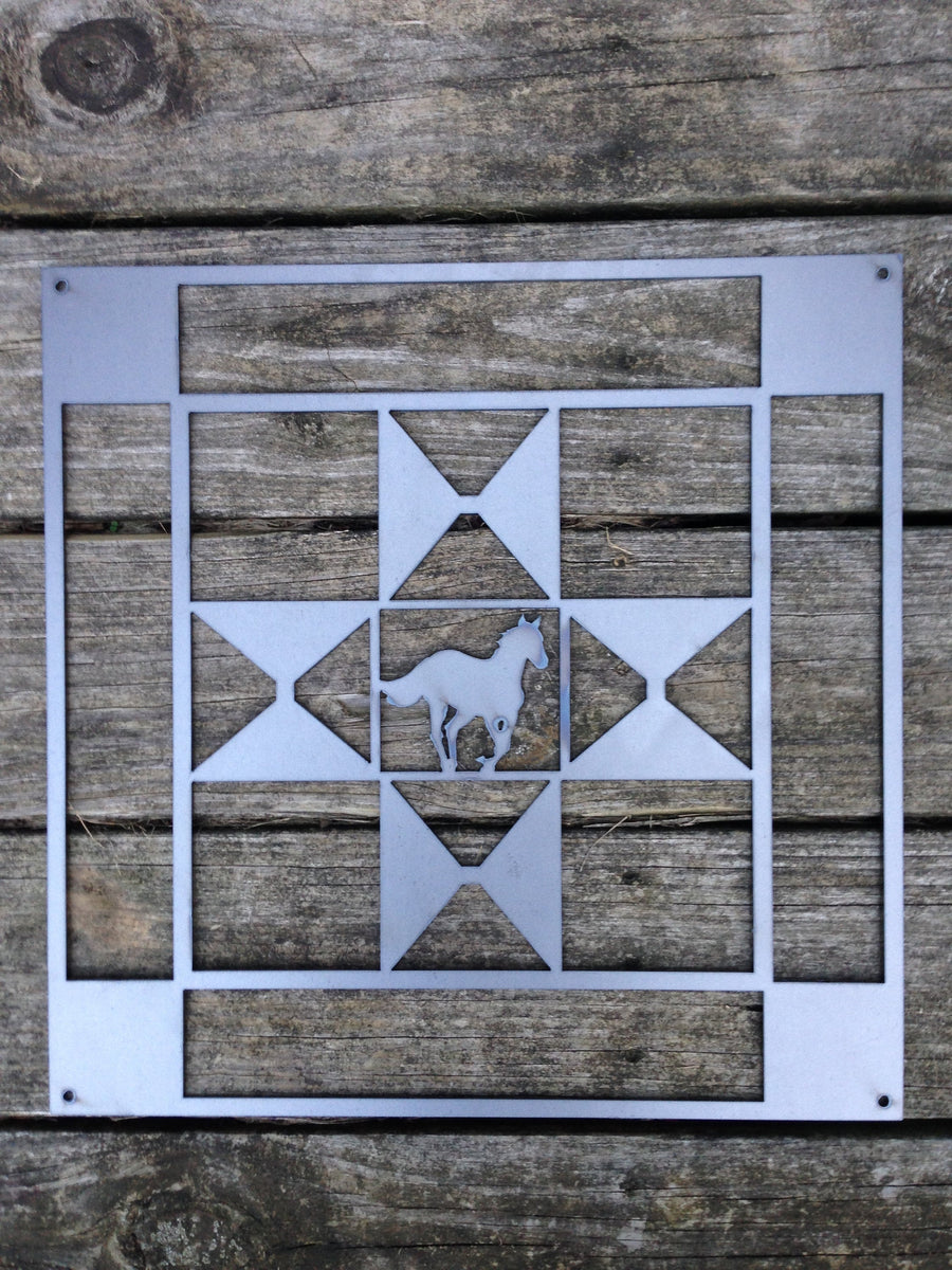 Horse Barn Quilt (16'' x 16'') Burke Metal Work